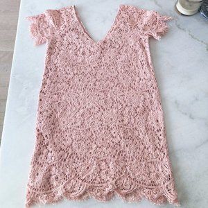 Anthropologie BB Dakota Trista pink lace dress, v-neck, short sleeve scallop hem